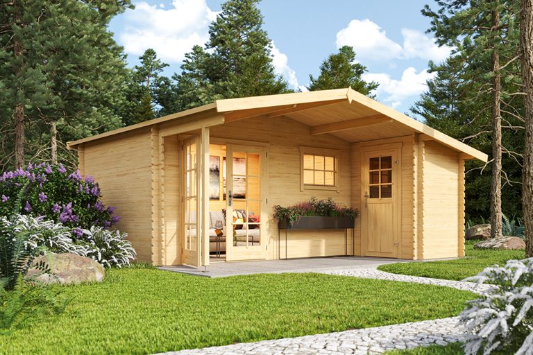 Little Rock log cabin with side storage and overhanging roof